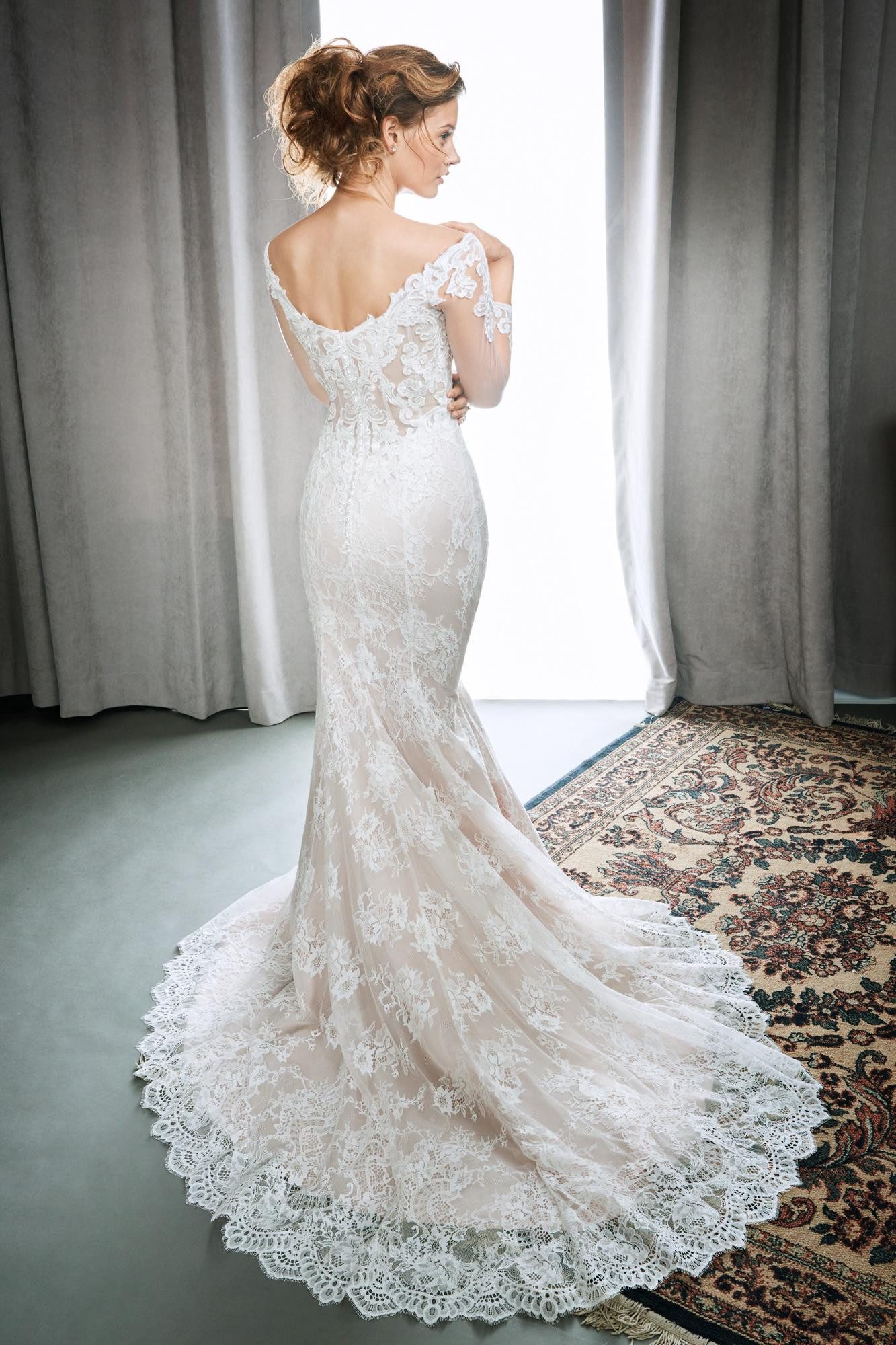 Winston 1699 Utopia Bridal & Prom Outlet Off the peg