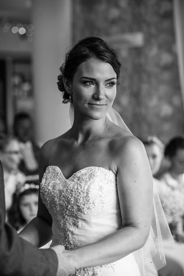 Utopia Bridal & Prom Outlet Off the peg wedding dresses at great